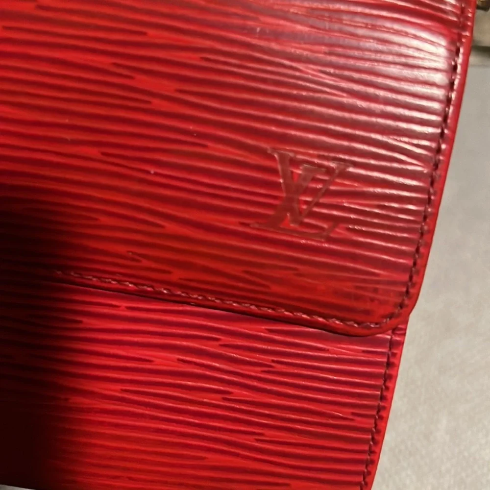Authentic Vintage Louis Vuitton Red Epi Sarah Wallet